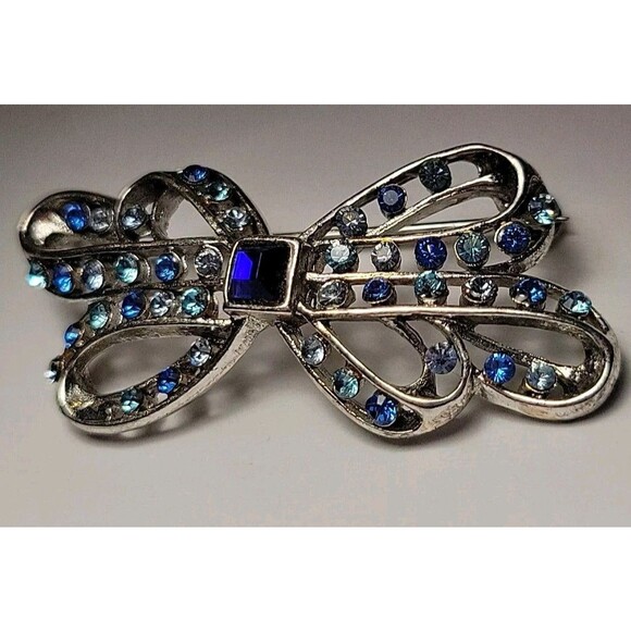LC Shades Of Blue  Rhinestones Pin Brooch Liz Claiborne Silver Tone - Picture 5 of 9